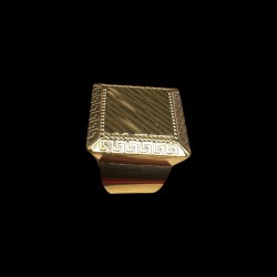 CHEVALIÈRE CARREE BISCUIT MOTIF OR 18K