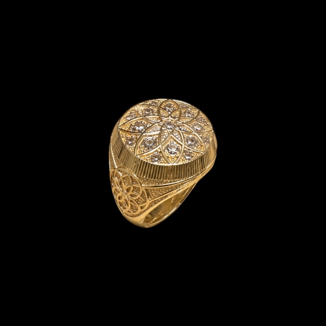CHEVALIERE RONDE MOTIF AVEC PIERRE OR 18K